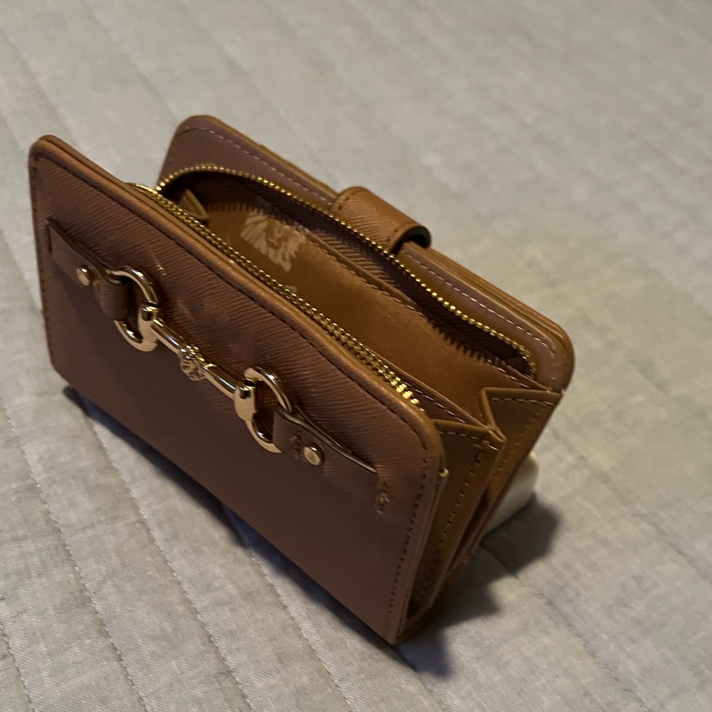 Anne Klein Wallet
Brown Leather Wallet with Gold Accents
